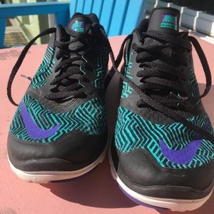 Women Nike FS Lite Run 3 Premium Running Shoes